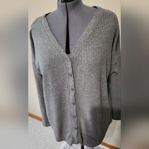 Isaac Mizrahi Gray Cardigan with V-Neck and Long Sleeves